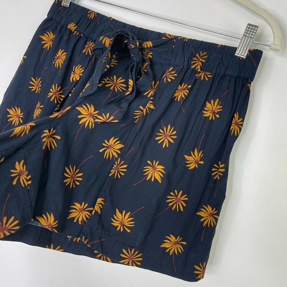 Madewell Daisy Shorts Size Medium - Picture 3 of 10